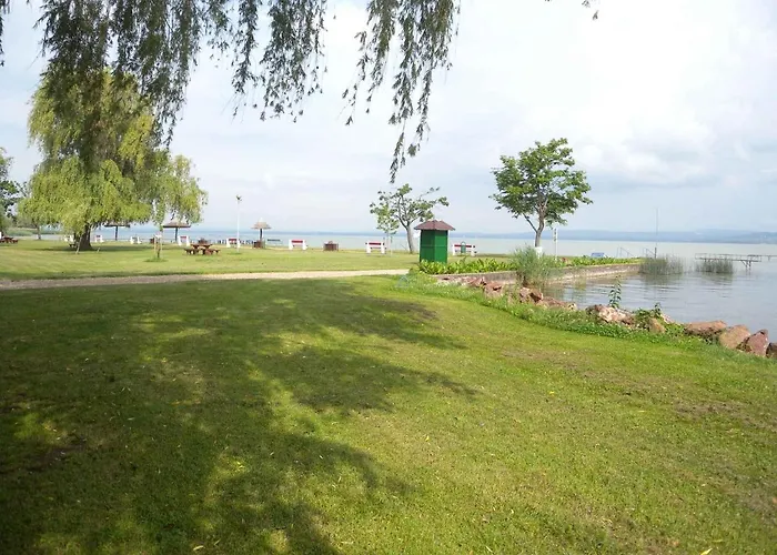 - Balaton 18118